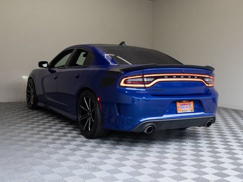 Used 2018 Dodge Charger R/T RWD image 14