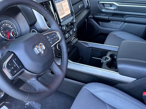New 2026 RAM 1500 4x4 Crew Cab image 9