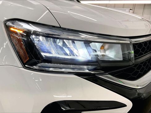 Used 2024 Volkswagen Taos S image 30