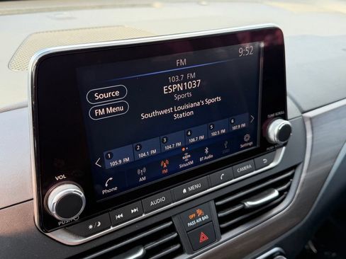 Used 2024 Nissan Altima 2.5 SV FWD image 20