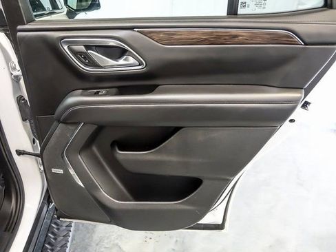 Certified 2022 Chevrolet Tahoe Z71 w/ Luxury Package image 35