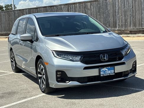 Certified 2026 Honda Odyssey EX-L image 8