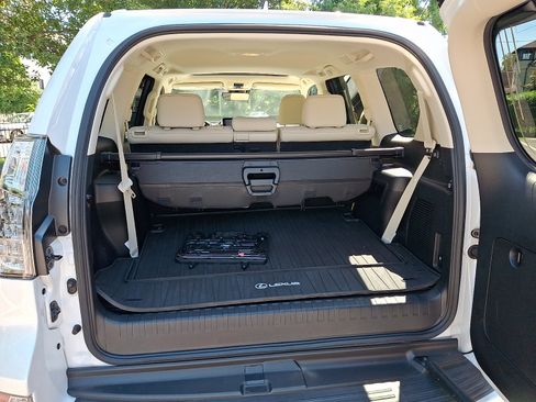 Used 2023 Lexus GX 460 Premium w/ Premium Package AWD/4WD image 31
