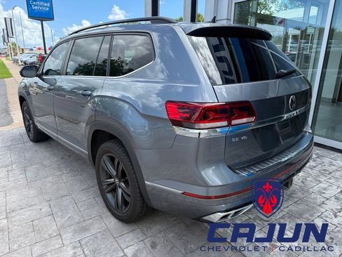 Used 2021 Volkswagen Atlas SE FWD image 2