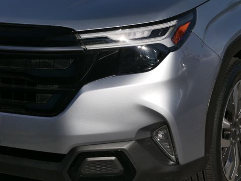 Certified 2025 Subaru Forester Touring w/ Popular Package - Touring image 9