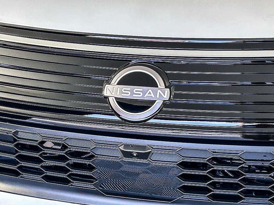 Used 2026 Nissan Rogue Platinum w/ Family Package AWD/4WD image 9