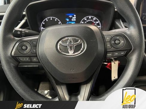 Used 2024 Toyota Corolla LE FWD image 11
