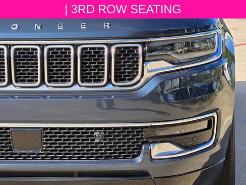 Used 2024 Jeep Wagoneer 4WD w/ Premium Group I image 11