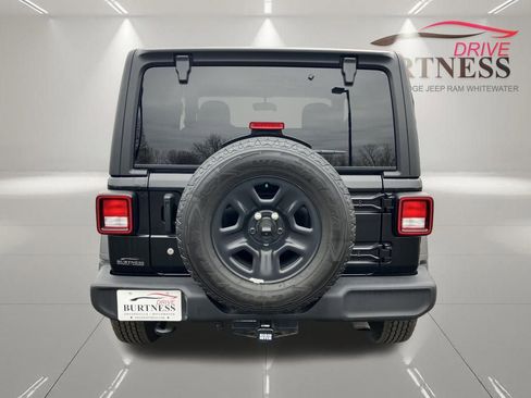 Used 2021 Jeep Wrangler Sport image 5