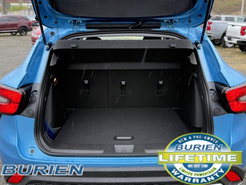 New 2026 Chevrolet Trax LT w/ Driver Confidence Package image 38