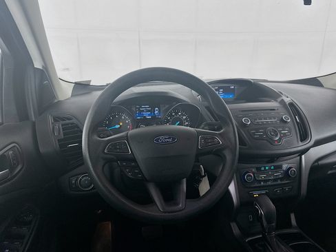 Used 2018 Ford Escape SE FWD image 17