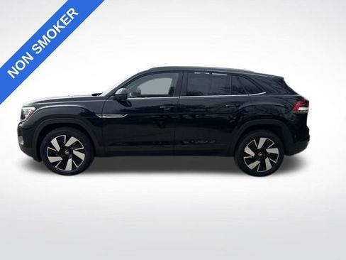Used 2024 Volkswagen Atlas Cross Sport SE image 6