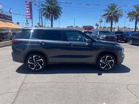 Used 2024 Mitsubishi Outlander SE FWD image 4