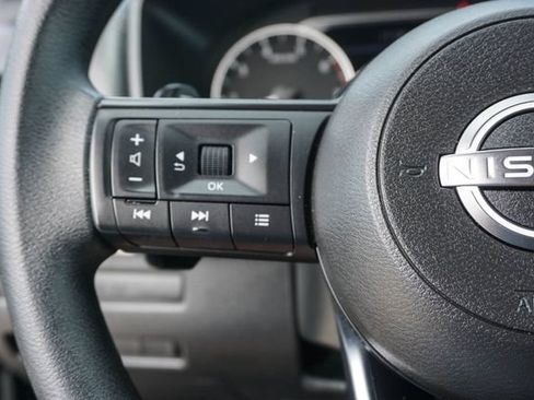 Used 2024 Nissan Rogue S FWD image 20