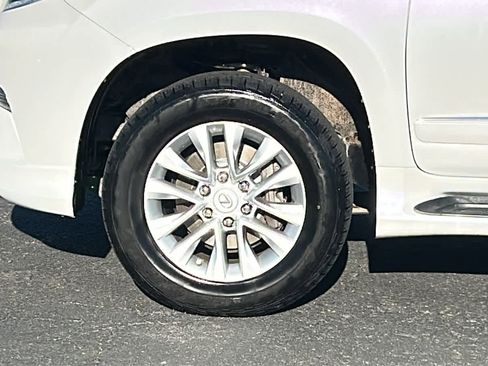 Used 2018 Lexus GX 460 Premium w/ Premium Package AWD/4WD image 9