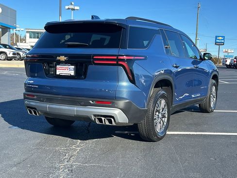 Used 2024 Chevrolet Traverse LT w/ LPO, Floor Liner Package image 6