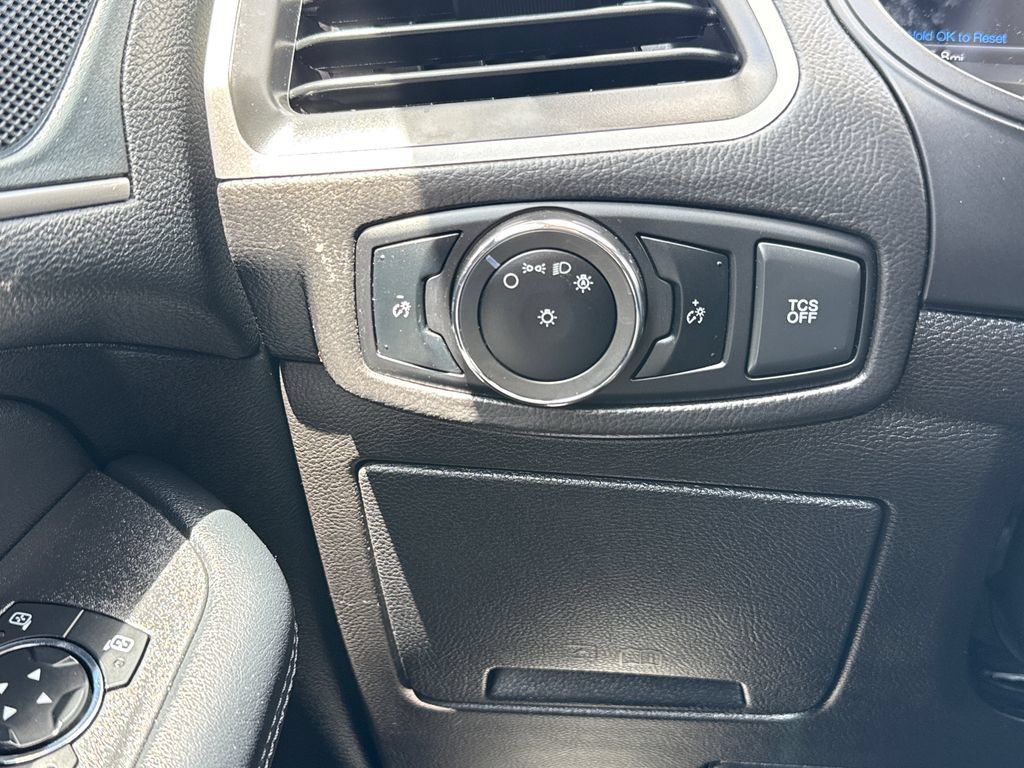 Used 2024 Ford Edge SEL AWD/4WD image 32