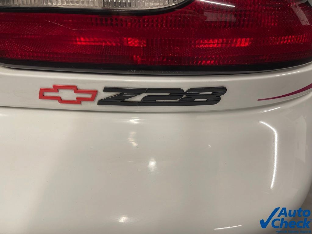 Used 1993 Chevrolet Camaro Z28 RWD image 26