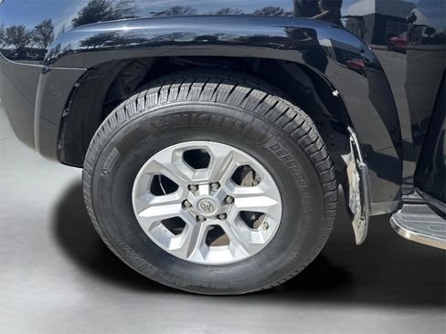 Used 2016 Toyota 4Runner SR5 image 24