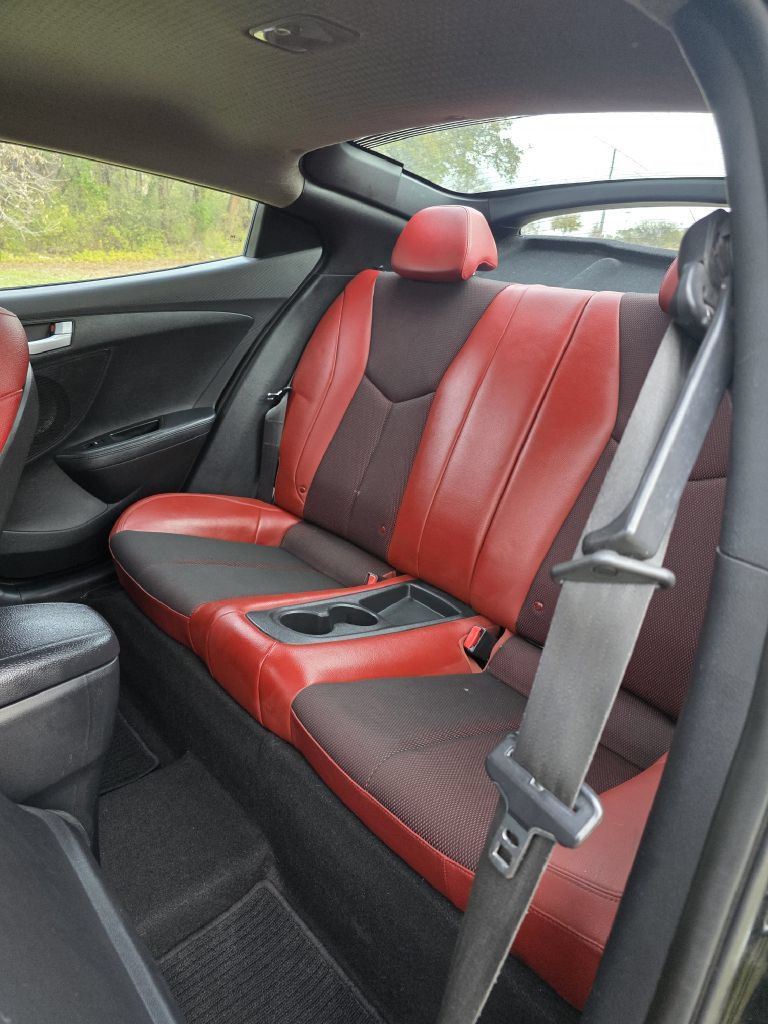 Used 2015 Hyundai Veloster Turbo R-Spec FWD image 11