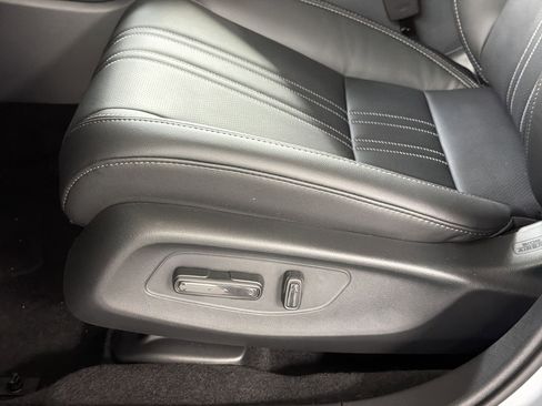 New 2026 Honda HR-V EX-L image 14