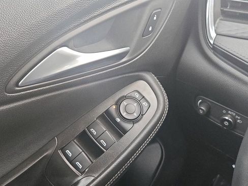 Used 2025 Buick Encore GX Preferred image 22