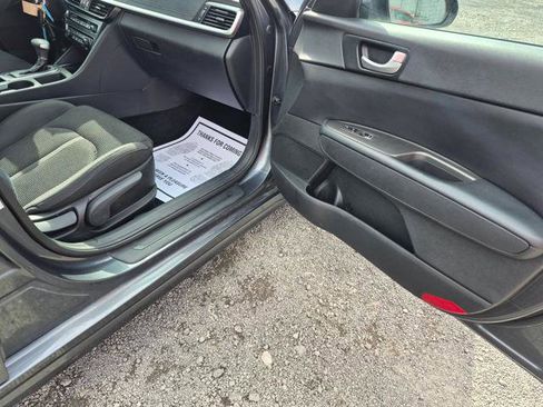 Used 2020 Kia Optima LX image 12