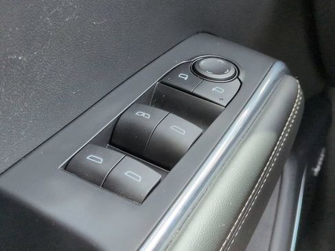 Used 2025 GMC Acadia Elevation FWD image 25