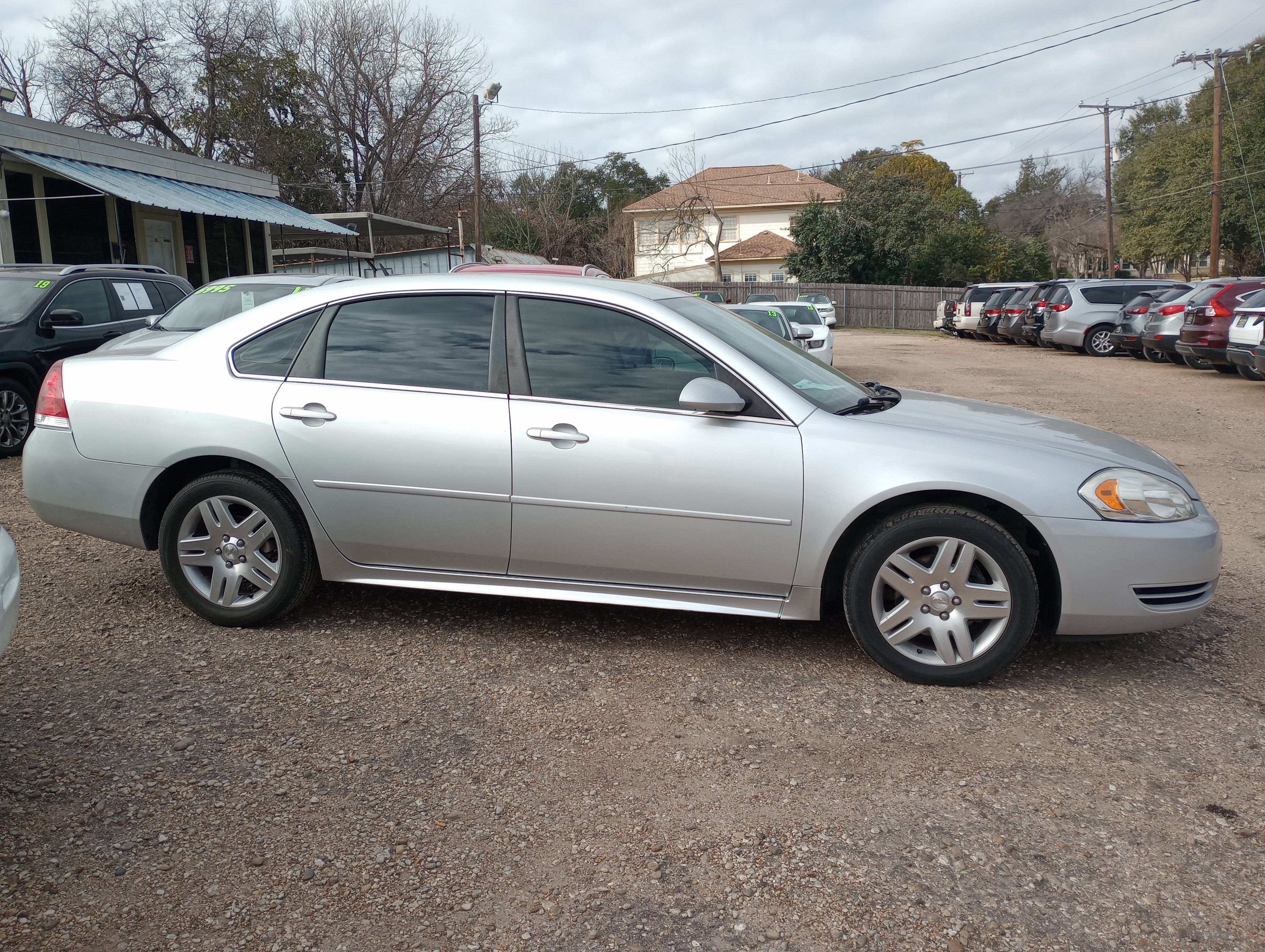 Used 2016 Chevrolet Impala LT FWD image 8
