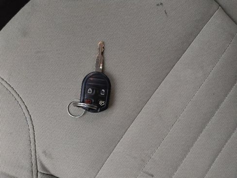 Used 2014 Ford Taurus SE FWD image 32