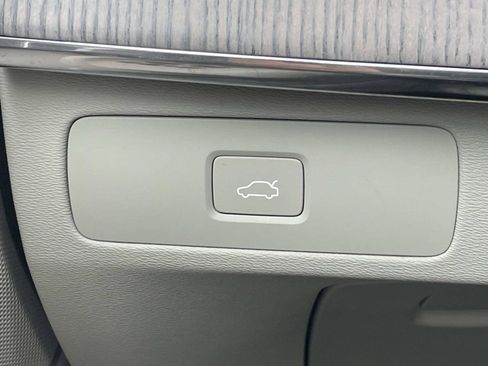Certified 2023 Volvo XC90 B5 Plus w/ Protection Package Premier AWD/4WD image 20