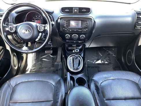 Used 2016 Kia Soul ! FWD image 16