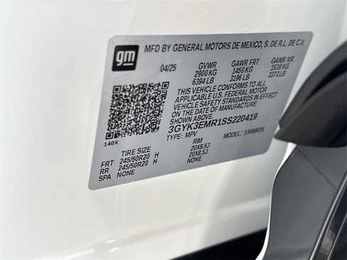 New 2025 Cadillac Optiq Sport 1 image 38