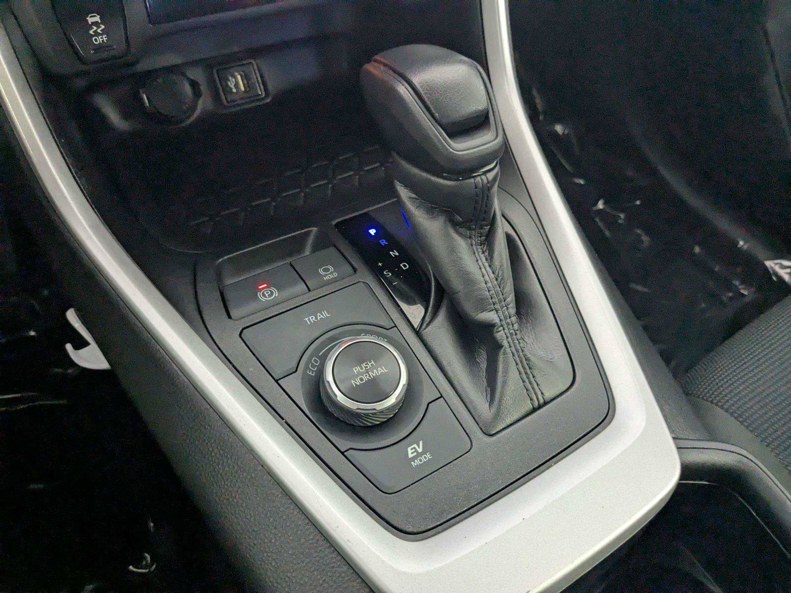 Certified 2024 Toyota RAV4 LE AWD/4WD image 25