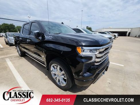 Used 2022 Chevrolet Silverado 1500 High Country w/ High Country Premium Package AWD/4WD image 1