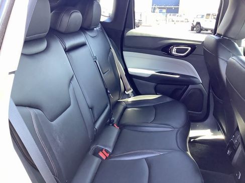 Used 2024 Jeep Compass Limited image 32