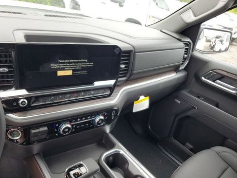 New 2026 GMC Sierra 1500 SLT w/ SLT Premium Package RWD image 28