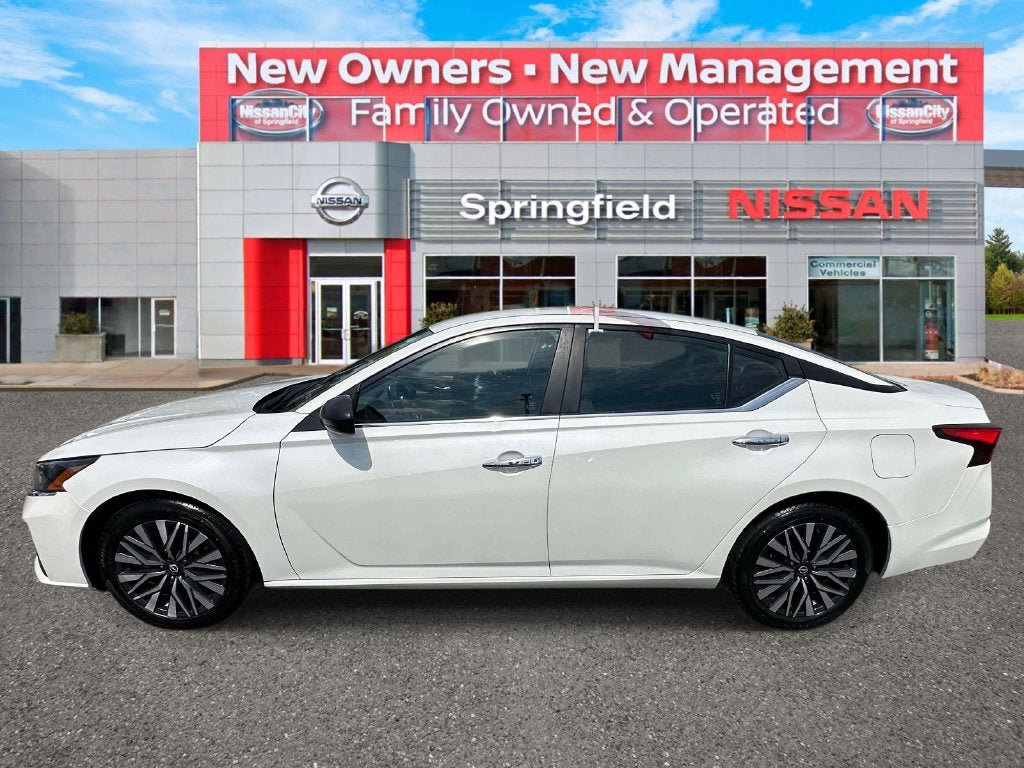Certified 2024 Nissan Altima 2.5 SV FWD image 6