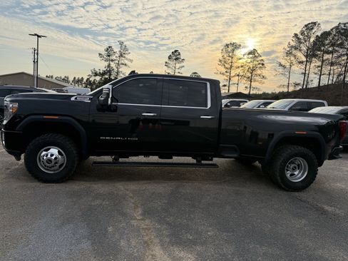 Used 2021 GMC Sierra 3500 Denali w/ Denali Ultimate Package image 4