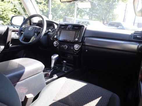 Used 2024 Toyota 4Runner TRD Off-Road image 38