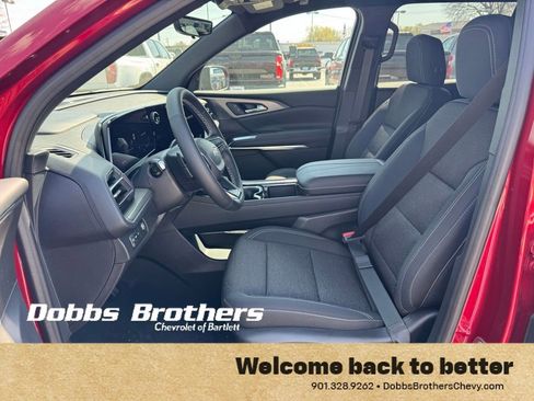 New 2026 Chevrolet Traverse LT w/ Sun and Wheel Package FWD image 8