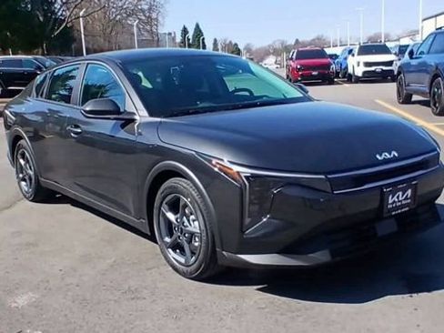 New 2026 Kia K4 LXS image 5