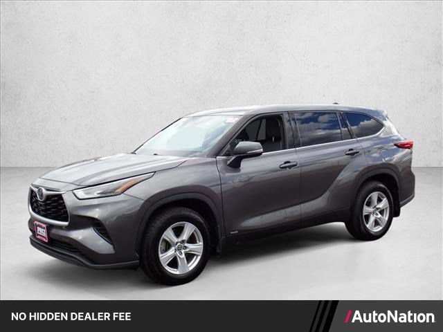 Used 2022 Toyota Highlander LE AWD/4WD image 1