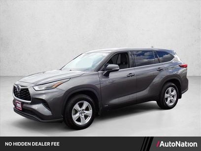 Used 2022 Toyota Highlander LE