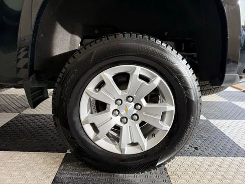 Used 2022 Chevrolet Colorado LT w/ Fleet Safety Package image 10