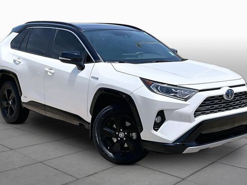 Used 2021 Toyota RAV4 XSE AWD/4WD image 3