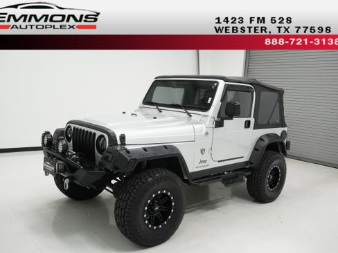 Used 2006 Jeep Wrangler X w/ Premium Audio Group AWD/4WD image 1