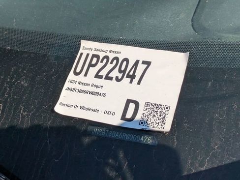 Used 2024 Nissan Rogue SV image 7