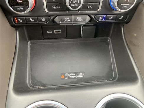 Used 2023 GMC Yukon SLT image 54