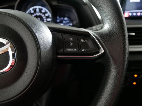 Used 2018 MAZDA MAZDA3 Sport image 28